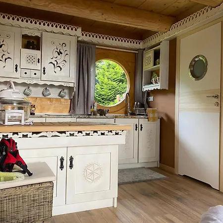 Maniowy Osada Turystyczna 샬레 *